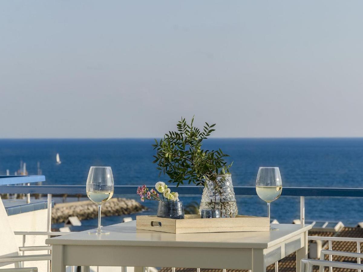 Apartment Spaces Sea View Paradise- 2 Bedrooms, 2 Bathrooms, Terrace, Amazing Sea Views *